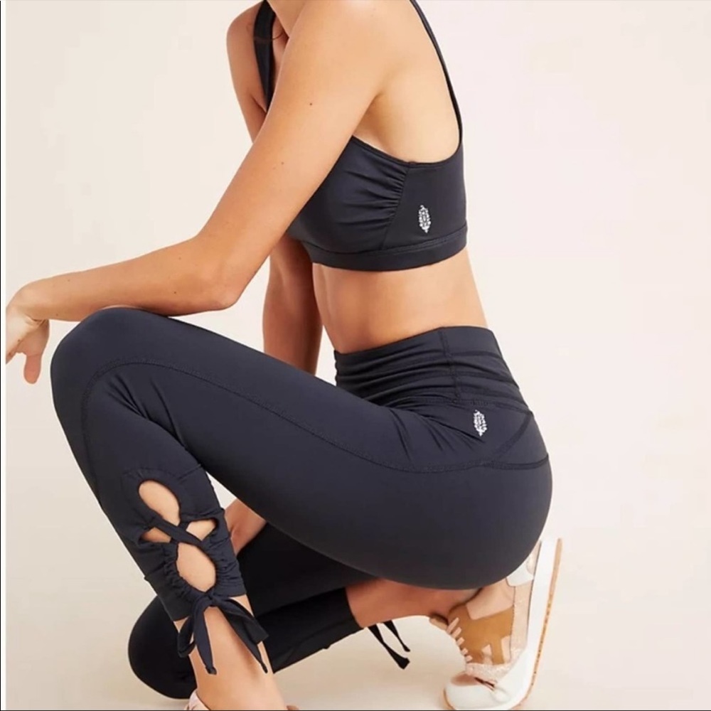 NWT Free People Movement Swerve Cropped Leggings